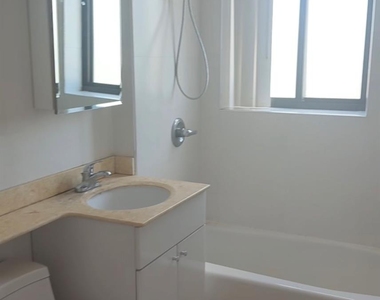 13226 Avery Avenue - Photo Thumbnail 2