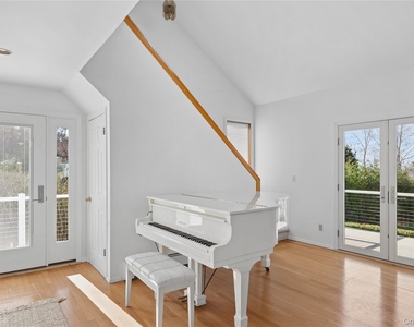 18 Harbor Road - Photo Thumbnail 6