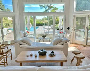 162 Dune Road - Photo Thumbnail 5