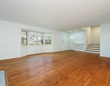 65 Lincoln Road - Photo Thumbnail 4