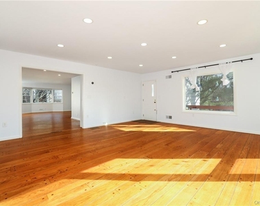 65 Lincoln Road - Photo Thumbnail 2