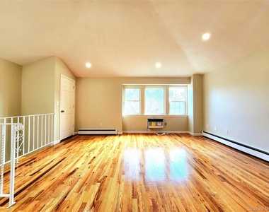 94-17 90th Avenue - Photo Thumbnail 7