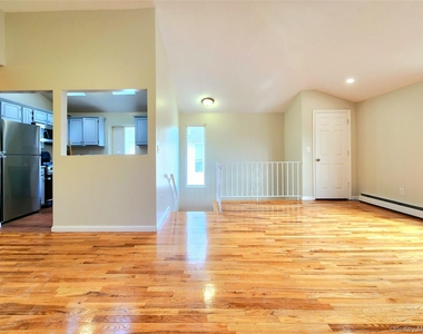 94-17 90th Avenue - Photo Thumbnail 2