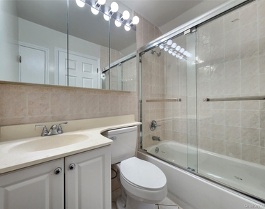 94-17 90th Avenue - Photo Thumbnail 17
