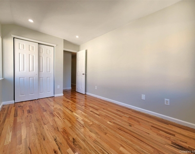94-17 90th Avenue - Photo Thumbnail 19