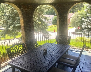 5 Rockcrest Road - Photo Thumbnail 6