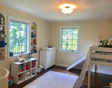 5 Rockcrest Road - Photo Thumbnail 14