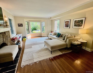 5 Rockcrest Road - Photo Thumbnail 7