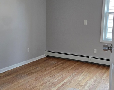 91 Wyman Avenue - Photo Thumbnail 3