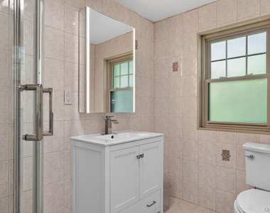 33 Lynwood Road - Photo Thumbnail 24