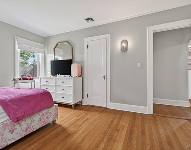 33 Lynwood Road - Photo Thumbnail 19