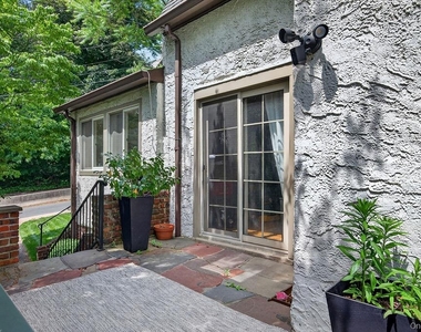 33 Lynwood Road - Photo Thumbnail 27