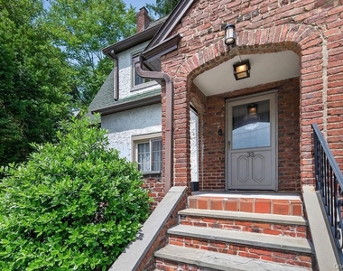 33 Lynwood Road - Photo Thumbnail 28