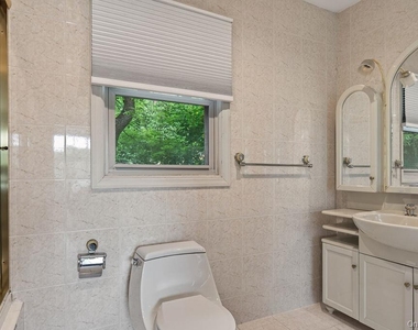 33 Lynwood Road - Photo Thumbnail 17