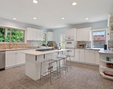 33 Lynwood Road - Photo Thumbnail 8