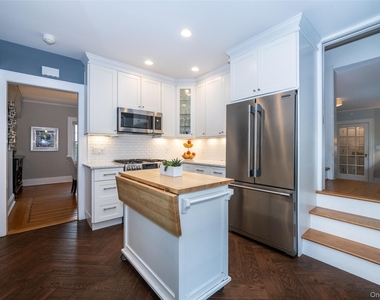 17 Bonnett Avenue - Photo Thumbnail 10