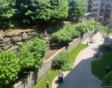 40 Jackson Avenue - Photo Thumbnail 15