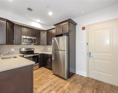 40 Jackson Avenue - Photo Thumbnail 5