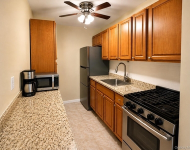 8629 155th Avenue - Photo Thumbnail 1
