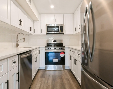 45 S Greeley Avenue - Photo Thumbnail 2