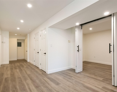 45 S Greeley Avenue - Photo Thumbnail 5