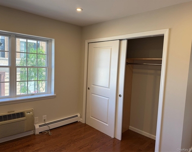 16 Spring Street - Photo Thumbnail 4