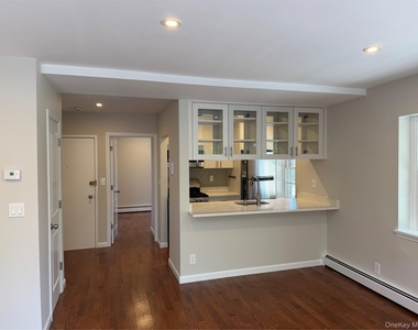 16 Spring Street - Photo Thumbnail 3