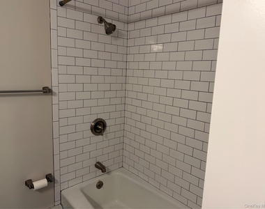 16 Spring Street - Photo Thumbnail 5