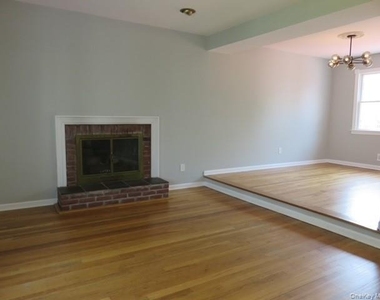 10 Elderwood Ln - Photo Thumbnail 12