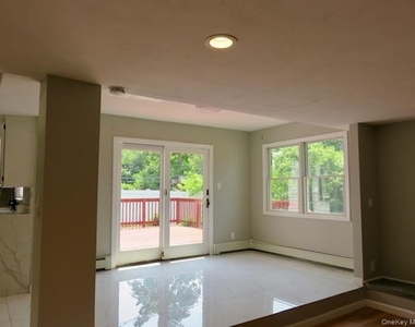 10 Elderwood Ln - Photo Thumbnail 10