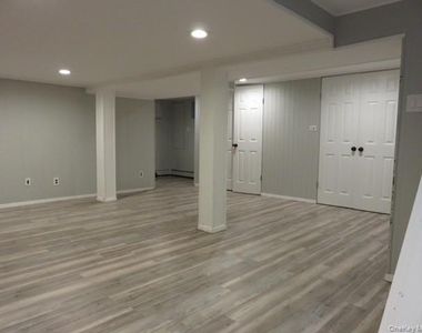 10 Elderwood Ln - Photo Thumbnail 19