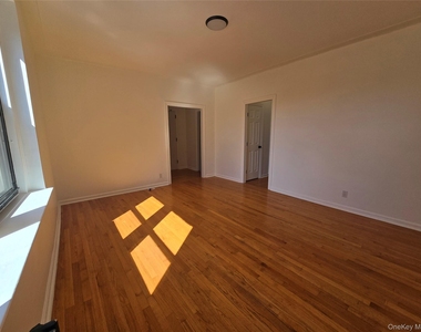 62-64 Saunders Street - Photo Thumbnail 3