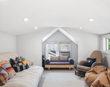 36 Dearborn Avenue - Photo Thumbnail 18