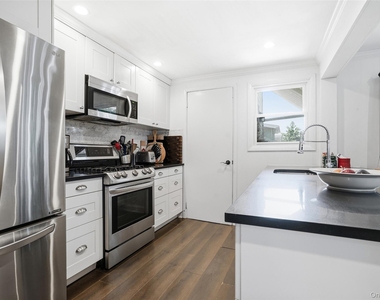 36 Dearborn Avenue - Photo Thumbnail 10