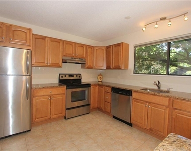246 Heritage Hills Drive - Photo Thumbnail 28