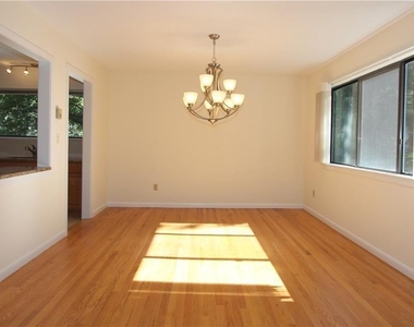 246 Heritage Hills Drive - Photo Thumbnail 27