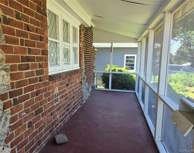 160 Glengariff Road - Photo Thumbnail 1