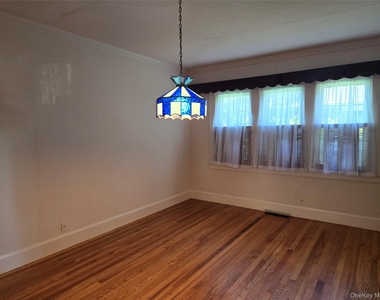 160 Glengariff Road - Photo Thumbnail 7