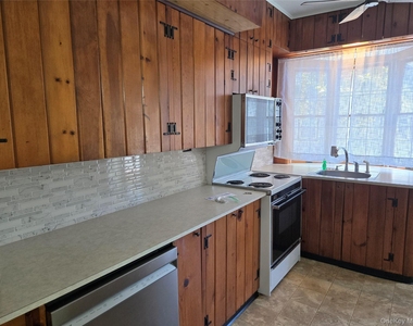 160 Glengariff Road - Photo Thumbnail 8