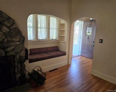 160 Glengariff Road - Photo Thumbnail 4