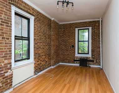 71 Pineapple St 11201 - Photo Thumbnail 2