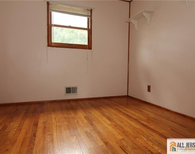 39 Stony Road - Photo Thumbnail 8