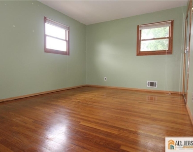 39 Stony Road - Photo Thumbnail 6