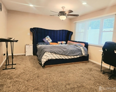 35 Clark Avenue - Photo Thumbnail 24