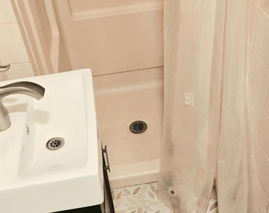 35 Clark Avenue - Photo Thumbnail 25