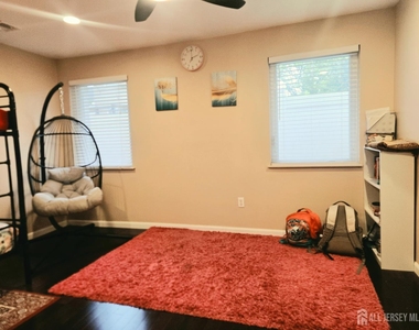 35 Clark Avenue - Photo Thumbnail 29