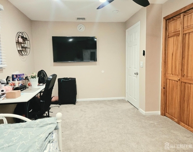35 Clark Avenue - Photo Thumbnail 31