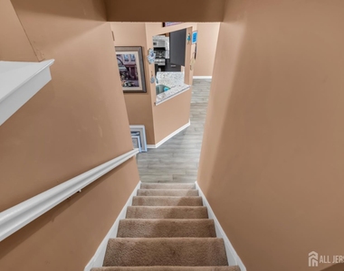 492 Bayberry Court - Photo Thumbnail 22