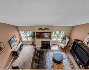492 Bayberry Court - Photo Thumbnail 11