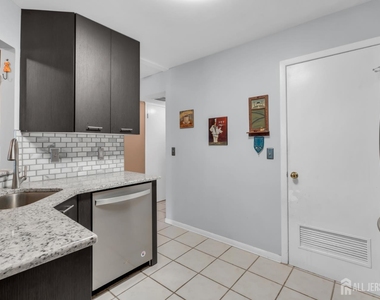 492 Bayberry Court - Photo Thumbnail 19